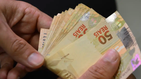 Saiba quando pode começar a valer o salário mínimo de R$ 2.020