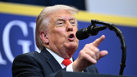 Trump lança estratégia antiterrorismo às vésperas de encontro com Lula
