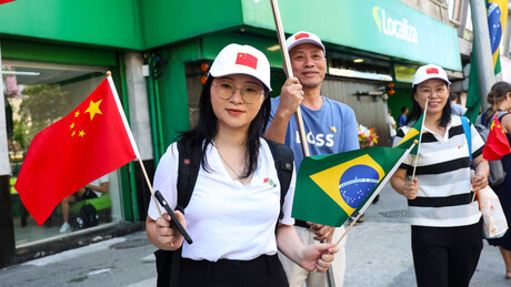 Brasil anuncia isenção de visto para turistas chineses