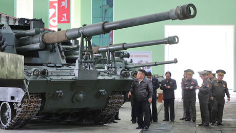 Pyongyang revela novo canhão com alcance superior a 60 km