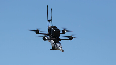 Pentágono quer usar IA para detectar e abater drones inimigos de forma autônoma