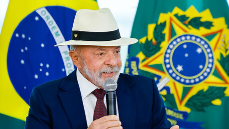 'Ninguém respeita lambe-botas', diz Lula após encontro com Trump