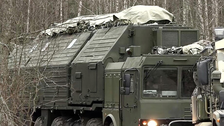 Putin afirma que sistema de mísseis Oreshnik pode transportar ogivas nucleares