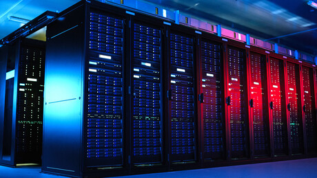 Data centers no Golfo Pérsico expõem armadilha dos EUA contra soberania dos países