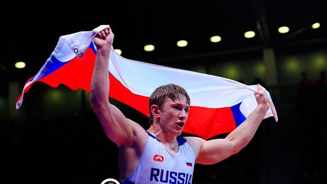 Federação Mundial de Wrestling autoriza Rússia a competir com bandeira e hino
