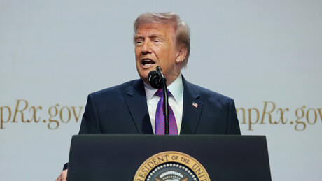 Trump revela por quantos dias decidiu adiar ataque contra Irã
