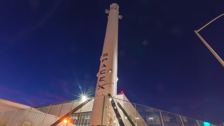 SpaceX adia lançamento de seu foguete mais potente