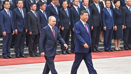 Rússia e China condenam ordem mundial unipolar e 'lei do mais forte'