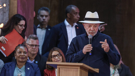 Lula afirma que Flávio recebeu US$ 159 milhões para filme sobre Jair Bolsonaro