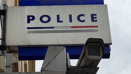 Ladrão leva computadores com dados secretos da polícia de Paris