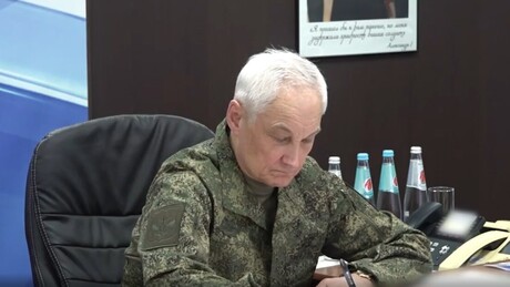 Ministro da Defesa da Rússia inspeciona tropas russas e avalia novas tecnologias de drones