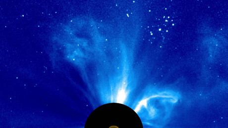 VÍDEO: Grandes explosões são registradas na superfície do Sol