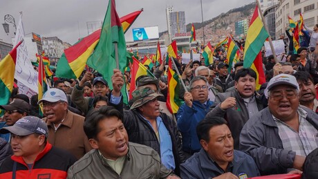 Presidente boliviano revoga lei sobre estados de emergência em meio a protestos