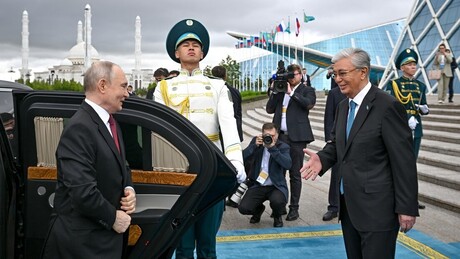 Presidente do Cazaquistão recebe Putin no Palácio da Independência