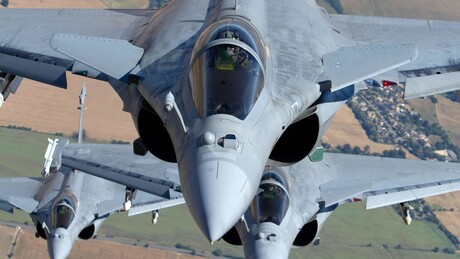 País da OTAN adere ao programa de dissuasão nuclear da França