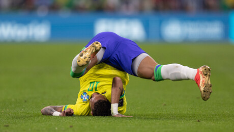 Fora da Copa? Nova lesão de Neymar preocupa equipe médica