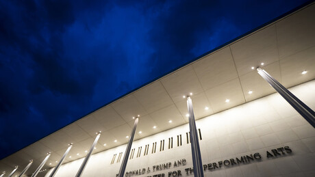Trump reage após Justiça barrar seu nome em centro cultural
