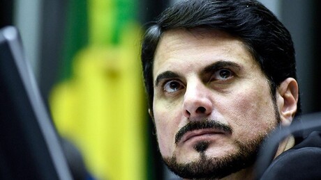 Moraes autoriza devolução de passaporte a Marcos do Val