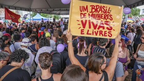 Filhos de vítimas de feminicídio terão pensão de um salário-mínimo