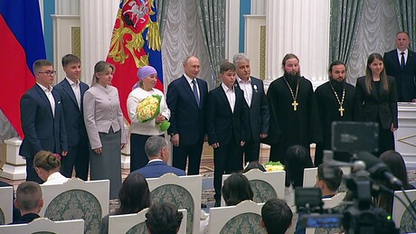 Putin: 'Não há nada mais importante do que os verdadeiros valores familiares'