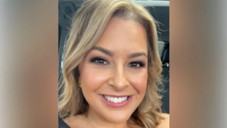 FBI mantém busca por mulher acusada de fingir câncer terminal para arrecadar dinheiro