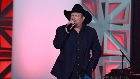 Cantor country quer vender suas músicas por R$ 10 bilhões