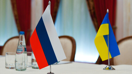 Alemanha, França e Reino Unido articulam com Ucrânia para dialogar com Rússia, diz Bloomberg
