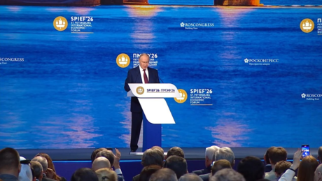 Putin: Taxas de crescimento econômico nos países do BRICS serão maiores do que no G7