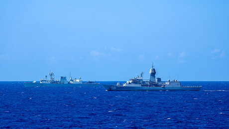 China reage à passagem de fragata de país da OTAN pelo estreito de Taiwan