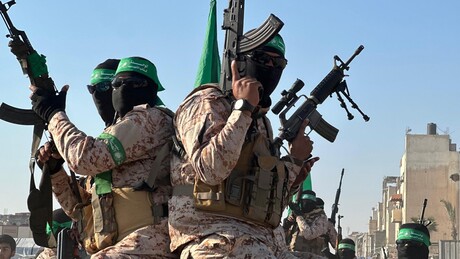 Sob violações de Israel, Hamas recusa entrega imediata de armas antes de negociações no Cairo
