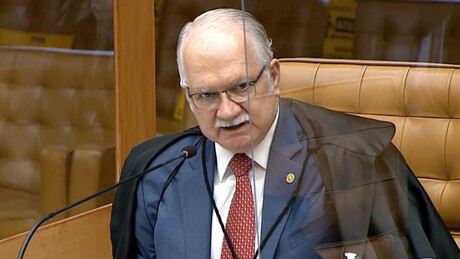 Fachin cria força-tarefa para pente fino em penduricalhos do Judiciário