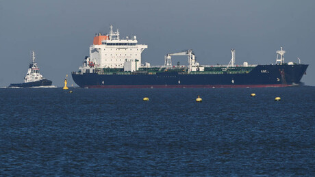 União Europeia autoriza apreensão de petroleiros que transportam petróleo russo no Mediterrâneo