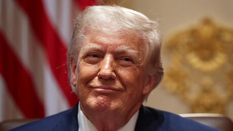 Trump diz que continua negociando com Irã, apesar de ameaçar o país