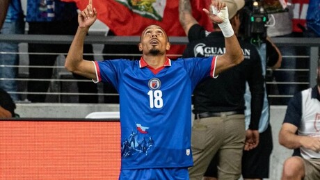 Por razões políticas, FIFA proibe camisa do Haiti em homenagem à luta anticolonial