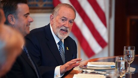 Embaixador dos EUA diz que Israel 'prospera' por intervenção de Deus