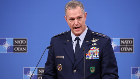 Comandante da OTAN afirma que Rússia 'não busca um conflito' com a aliança