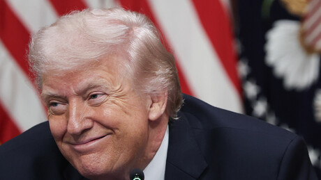 Trump afirma que pacto com Irã impedirá obtenção de arma nuclear