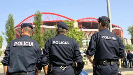 Policial português evita prisão após matar imigrante de Cabo Verde
