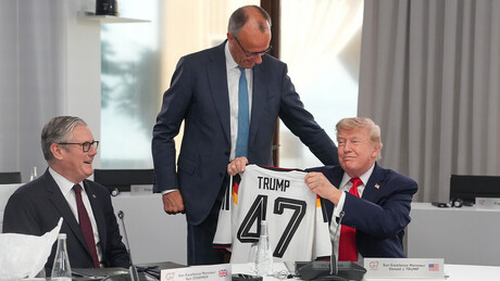 VÍDEO: Merz surpreende Trump com um presente inesperado na cúpula do G7