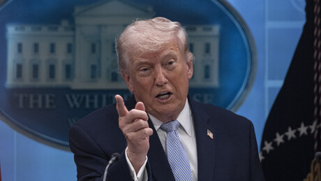 'Ninguém sabe o que é, mas é muito poderoso', diz Trump sobre acordo com Irã