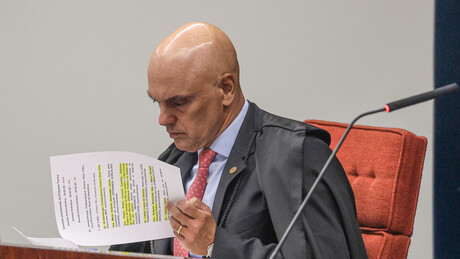 Método usado por Moraes contra Eduardo Bolsonaro é usado pela Justiça americana contra ministro — Imprensa