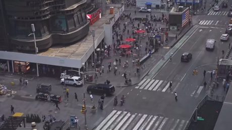 Atirador abre fogo na Times Square, aponta imprensa