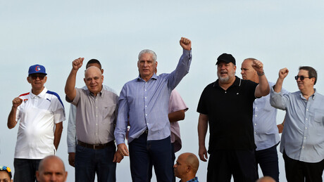 Presidente de Cuba diz que é necessário 'salvar' o país diante do momento mais difícil do século