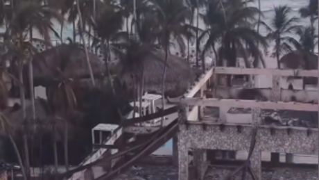 VÍDEOS: O estrago causado por incêndio devastador em resort da República Dominicana