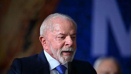 'Eu acordava de noite com rato tentando subir na minha cama', disse Lula lembrando de infância pobre