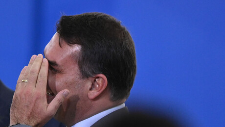 Justiça manda remover publicações de Boulos e petistas que associavam Flávio ao CV