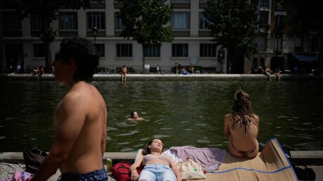 Franceses dizem que 29°C é 'temperatura de Dubai' e fecham a Torre Eiffel mais cedo