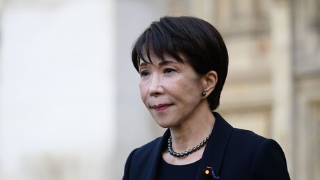 VÍDEO: Primeira-ministra do Japão é alvo de protestos em cerimônia pelos mortos da Segunda Guerra
