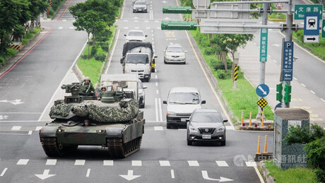 Taiwan usa novos tanques fornecidos pelos EUA em exercícios militares em meio a tensões com Pequim