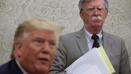 Ex-conselheiro de Trump se declara culpado por ocultar informações de segurança nacional